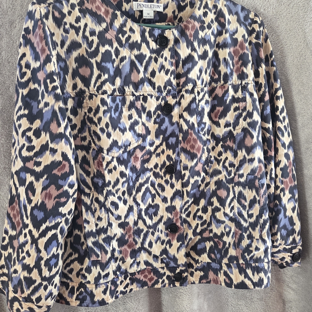 Pendleton Ladies Petite Abstract Animal Print Silk Jacket Size  Medium